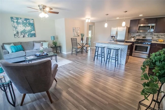 Foto del edificio - 7351 Decatur St