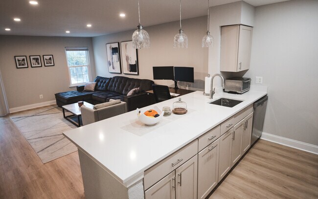 Building Photo - 3309 Wyndham Cir