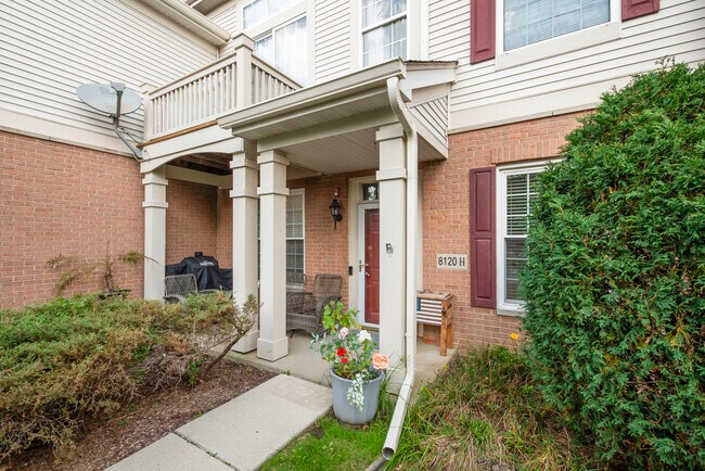Building Photo - 8120 Concord Ln