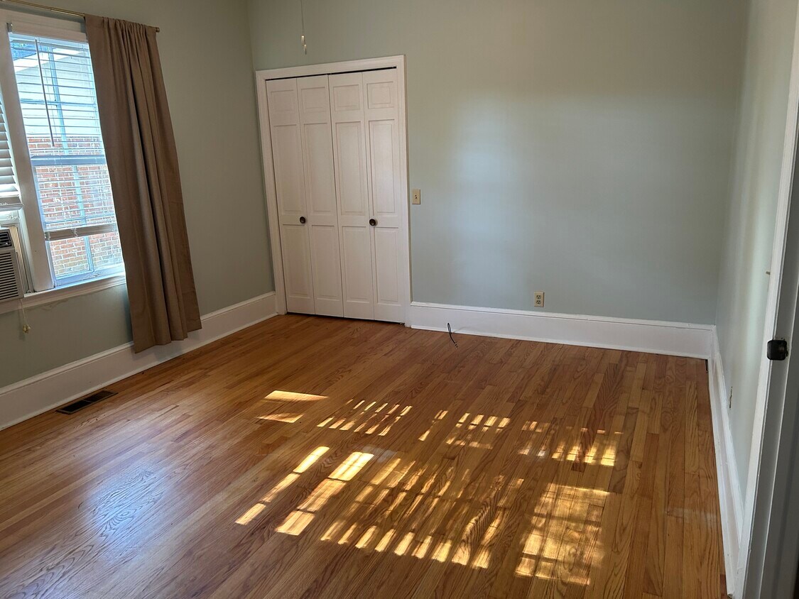 Foto principal - 131 W Home Ave