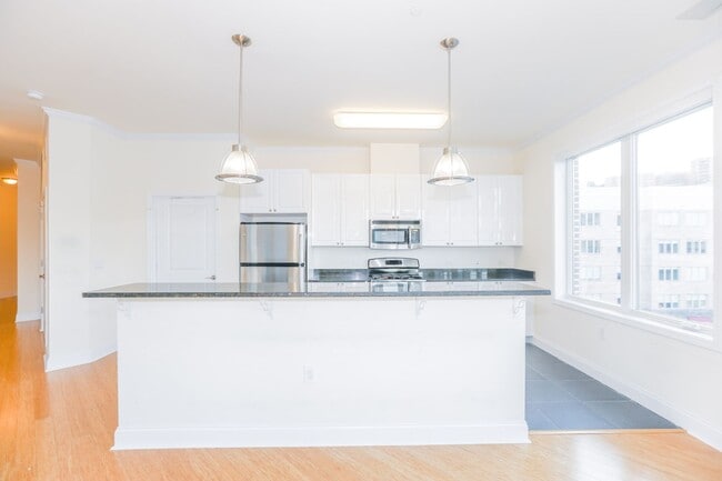 Photo - Edgewater Harbor Residential Apartment