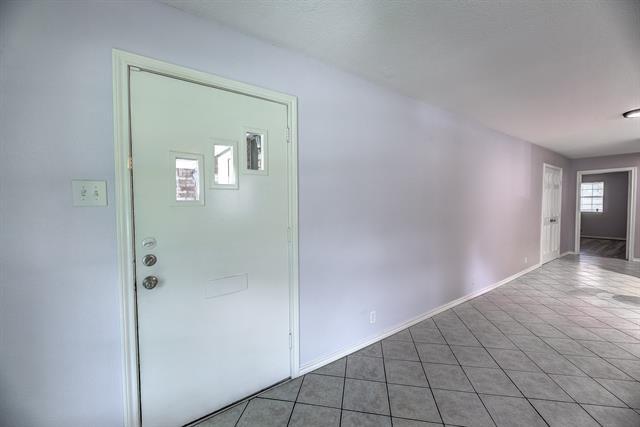 Building Photo - 10909 Marchant Cir