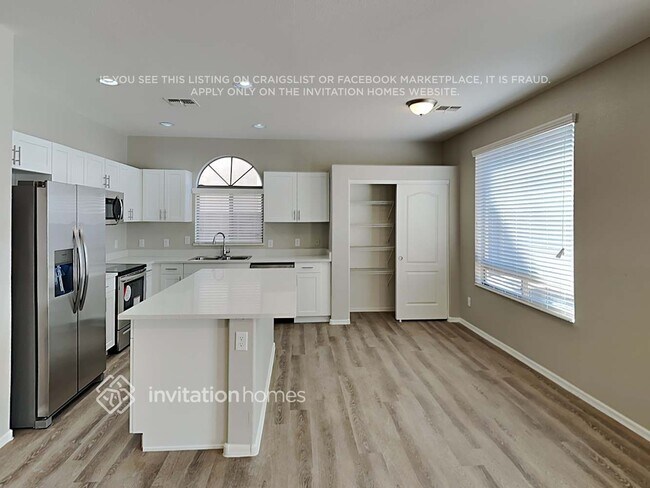 Foto del edificio - 3689 E Sundance Ave