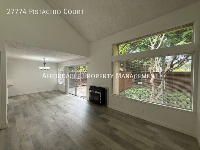 Building Photo - 27774 Pistachio Ct