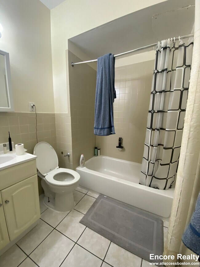 Foto del edificio - 879 Beacon St