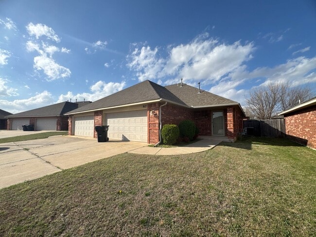 Photo - Great duplex for rent in Moore! House