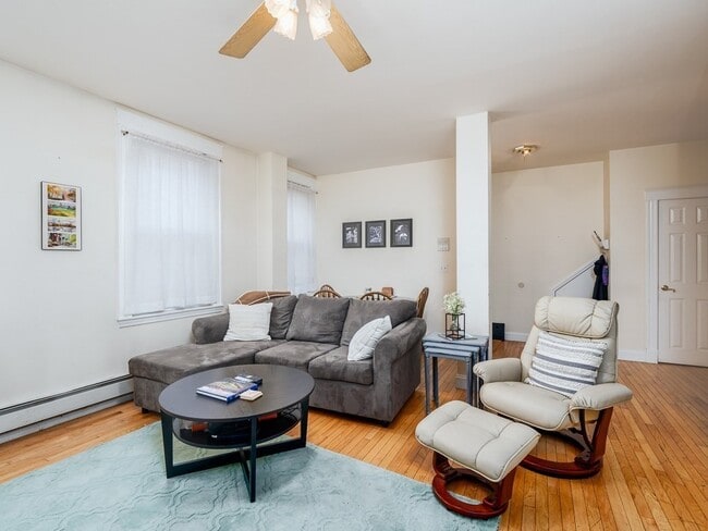 Foto del edificio - 546 E 8th St