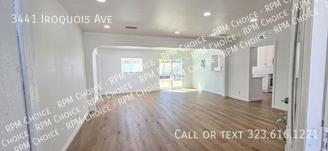 Building Photo - Quiet Large 3bd/2ba House with Pool