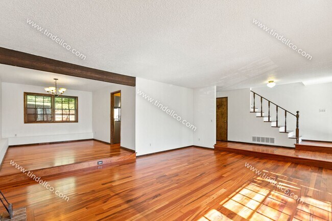 Building Photo - Charming Tigard home with Unmatched Charac...