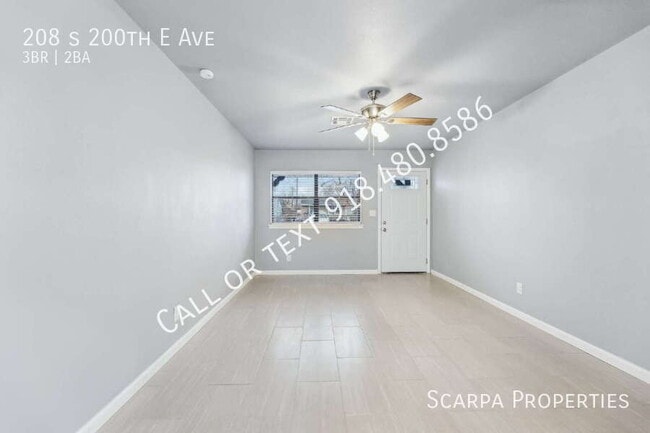 Building Photo - 208 S 200th E Ave