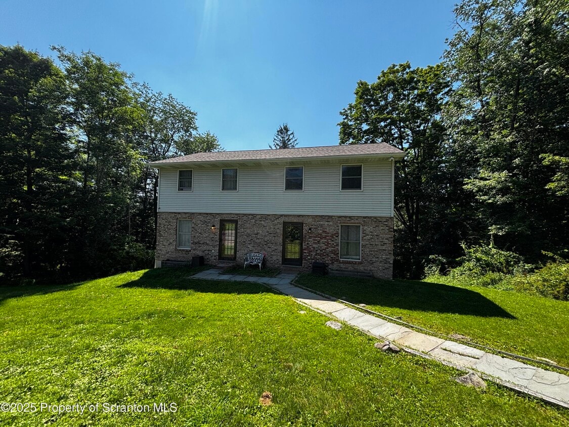 Primary Photo - 107 Garney St