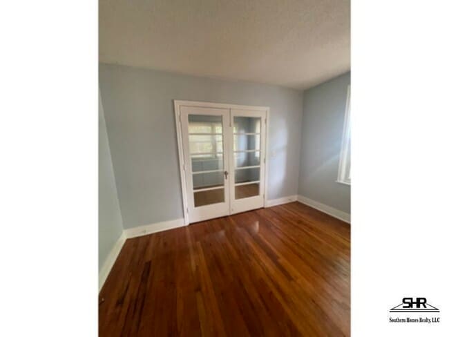 Building Photo - 1409 Poppy Ave