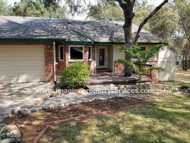 Building Photo - 2753 Sandhurst Dr