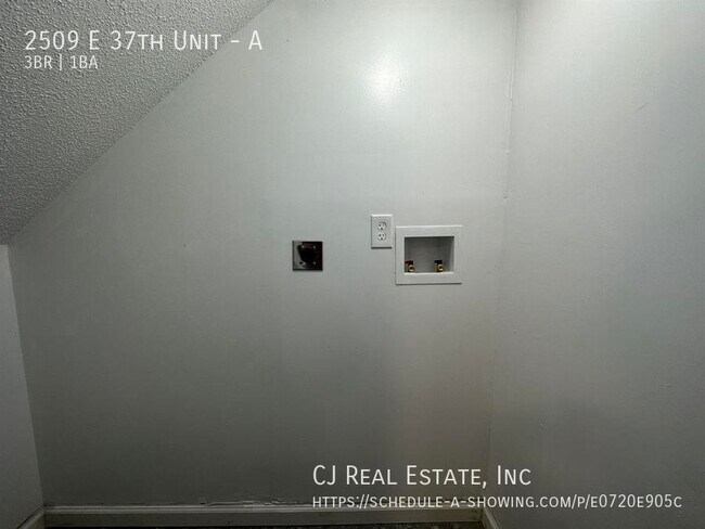 Foto del edificio - 2509 E 37th St