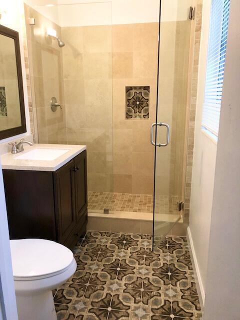 Building Photo - 23 S Lakeside Dr