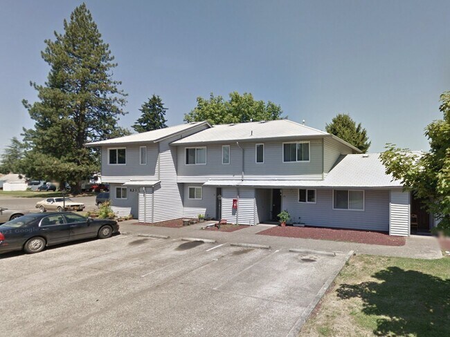 Building Photo - 511 Ridings Ave
