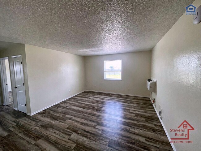 Foto del edificio - 2111 NW Lindy Ave