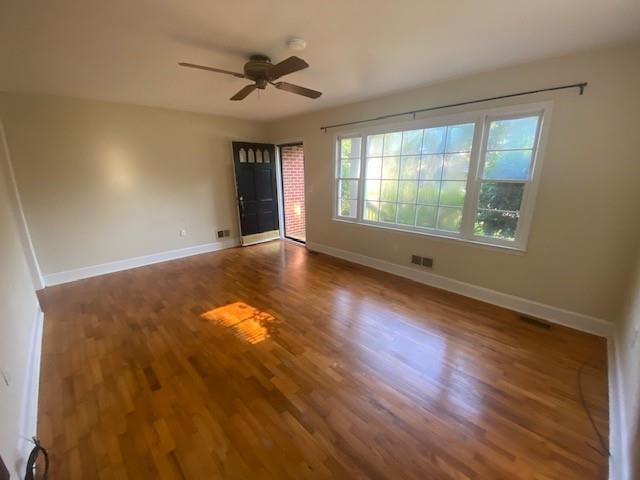 Primary Photo - 206 Skyview Dr