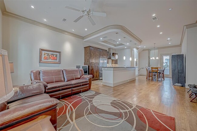 Building Photo - 311 Calle Sevilla Pl