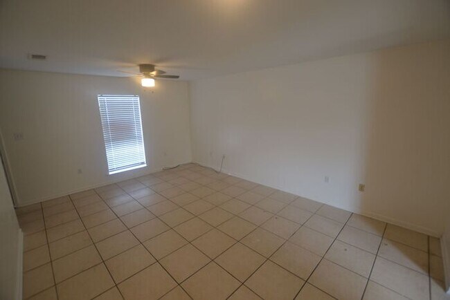 Building Photo - 3103 Singletary Dr