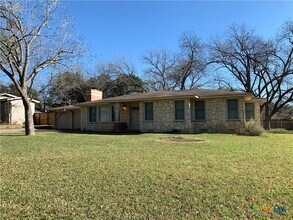 Building Photo - 564 Laurel Ln