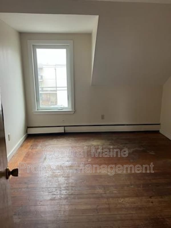 3939 Knox St Unit 3, Lewiston, ME 04240 Condo for Rent in Lewiston