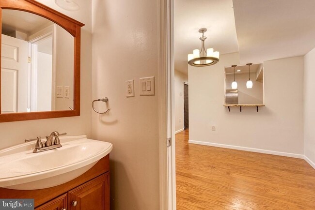 Building Photo - 10564 Cross Fox Ln
