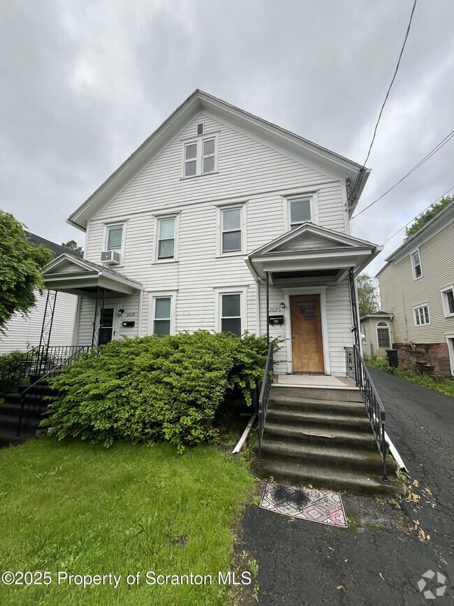 Building Photo - 2026 Margaret Ave