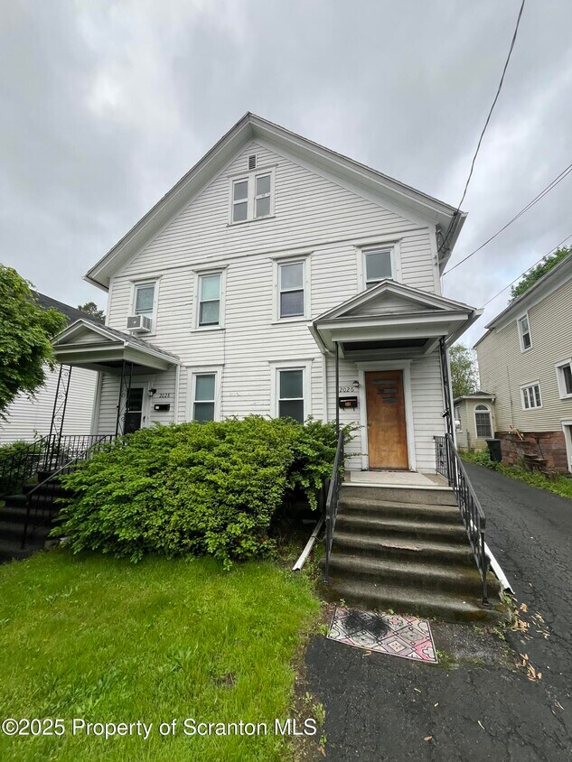 Primary Photo - 2026 Margaret Ave