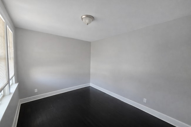 Building Photo - 1908 W Market St