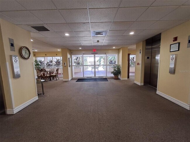 Building Photo - 3730 Cadbury Cir