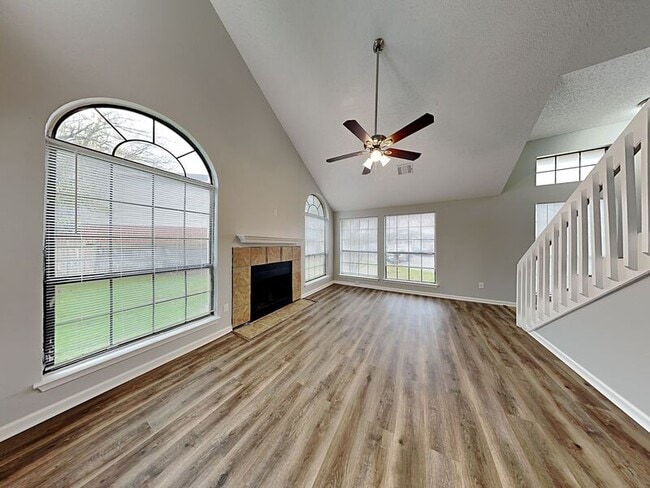 Building Photo - 2703 Oak Bend Ln