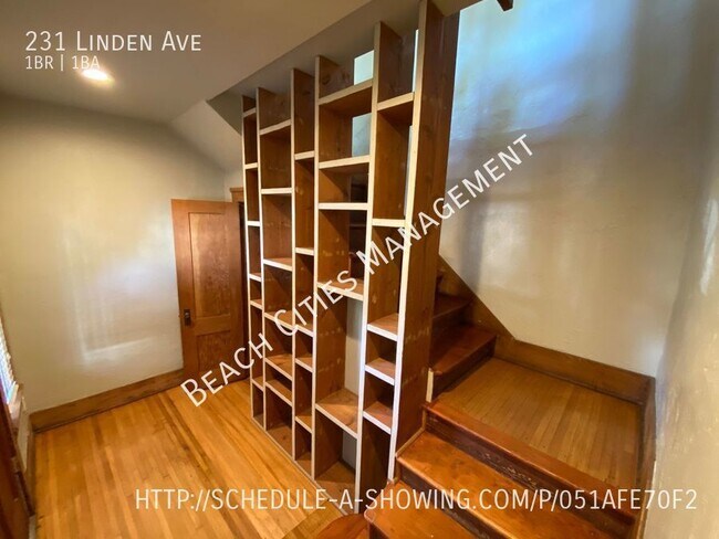 Building Photo - Historical Charm at Maison Linden in Downt...