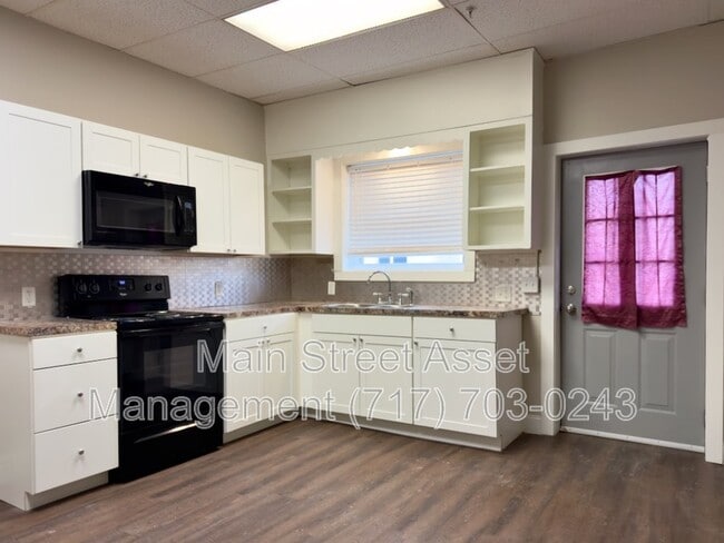 Foto del edificio - 100 S Front St