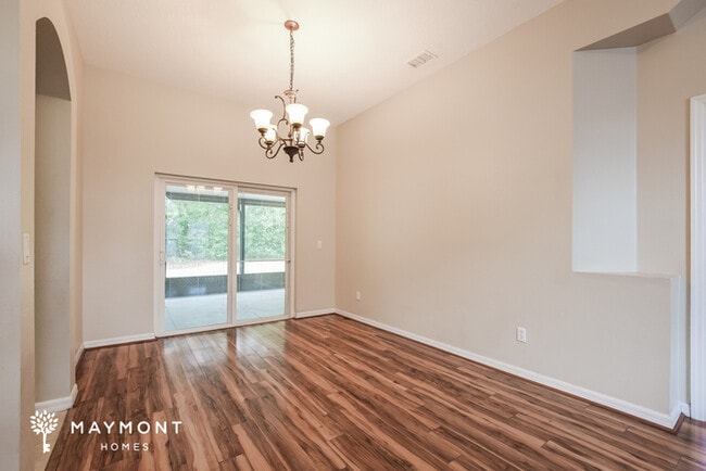 Building Photo - 909 Lake Lindley Dr N