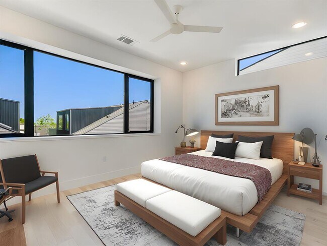 Foto del edificio - 3406 E 17th St