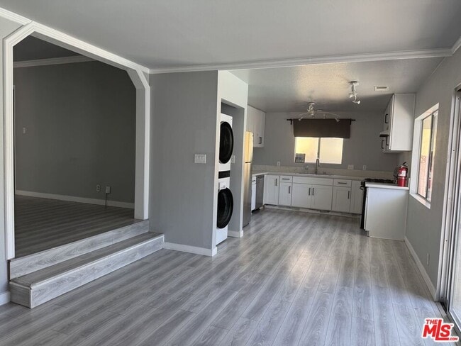 Building Photo - 6556 Forbes Ave