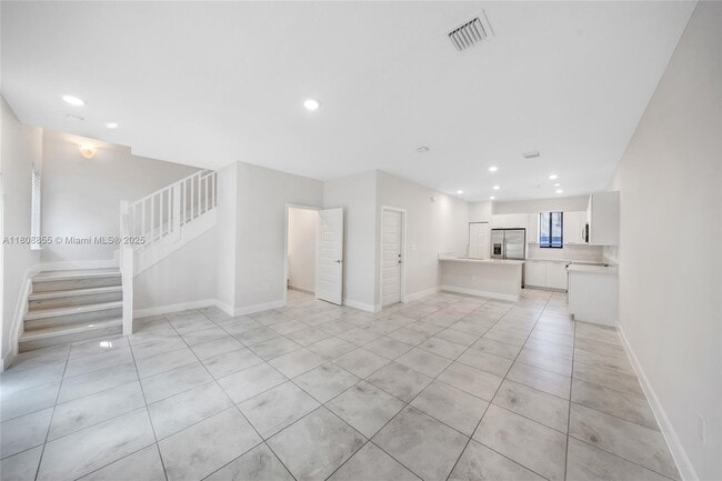 Foto del edificio - 4856 NW 83rd Pkwy