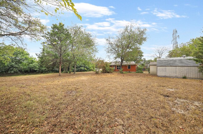 Foto del edificio - 1657 E Campbell Rd