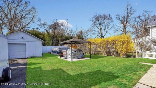 Building Photo - 458 West End Ave