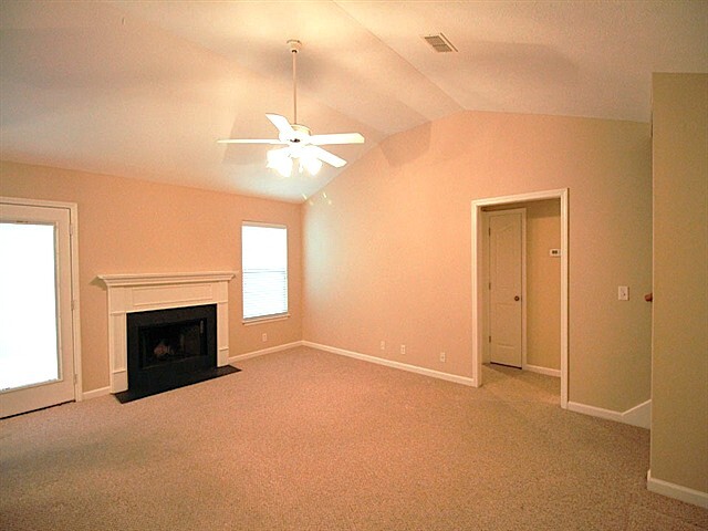 Foto del edificio - 3749 Southbend Dr