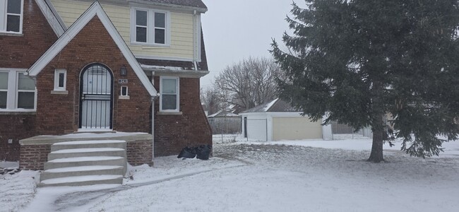 Building Photo - 10428 Marne St