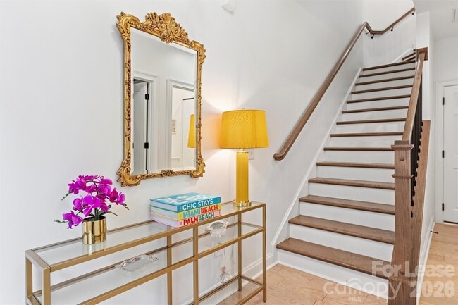 Foto del edificio - 5038 Harrowsmith Ln