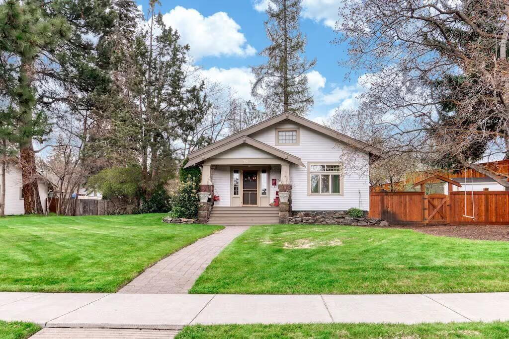 Foto principal - Rare Character Craftsman Bungalow in The H...