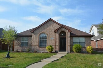 Building Photo - 5816 Blue Spruce Ln