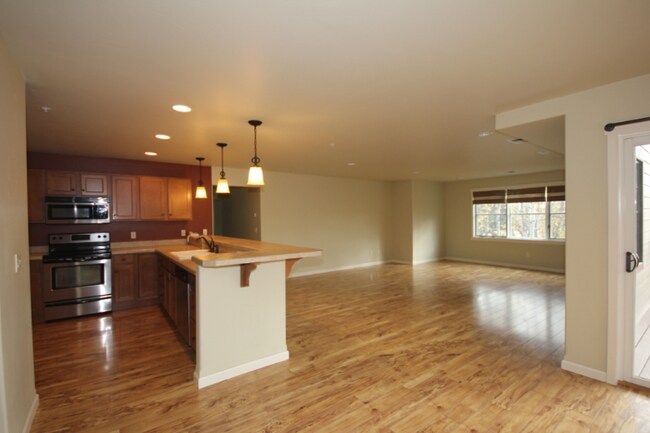 Foto del edificio - 645 Woodland Pl