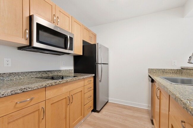 Building Photo - AVIA on Pike Street