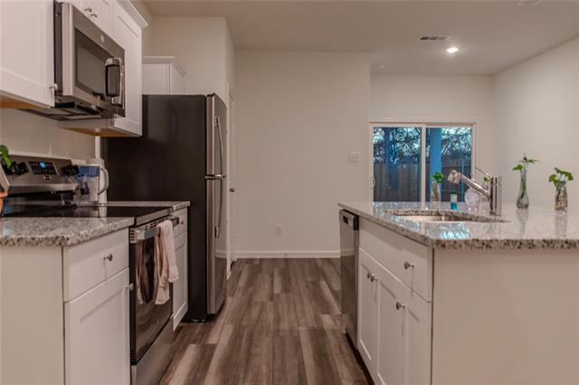 Foto del edificio - 4407 Silverweed Ln