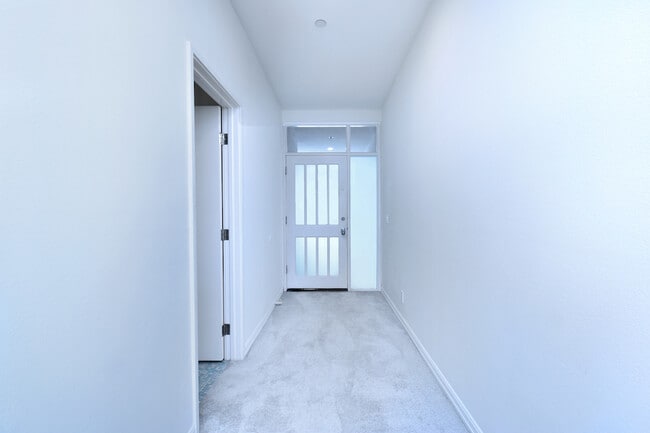Entrance - 2115 3rd St