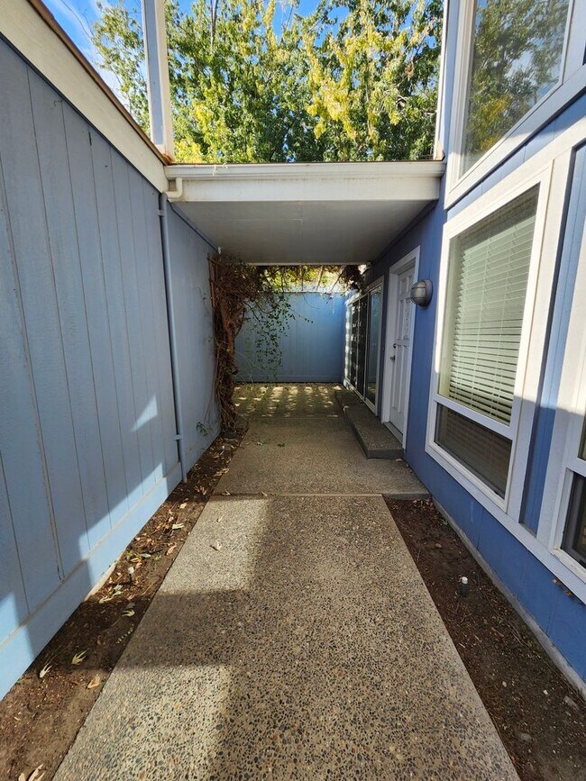 Foto del edificio - Centrally Located Richland Home, Close to Columbia Center Amenities!